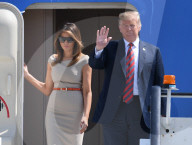 NEWS - Donald und Melania Trump treffen in London Stansted ein
