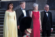 NEWS - Theresa May empfängt Donald und Melania Trump