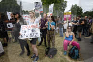 NEWS - Riesen Trump Baby schwebt über London