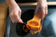 Step 2, Geister-Muffins, Step 2, Ghost Muffins, Preparing Pumpkin