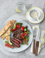 Hüftsteak mit Tomatensalat, Steak with tomato salad