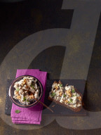 Walnussfrischkäse mit Backpflaumen, Walnut Cream Cheese with Prunes