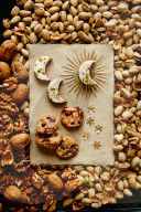 Rum-Halbmonde und Les Bredele Cookies, Crescent-shaped Rum Cookies and Les Bredele Cookies