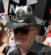 NEWS - "Bring the Noise March": Trump Protest in London