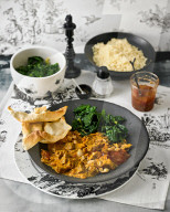 Lammcurry mit Aprikosen und Mandeln, Lamb curry with apricot and almond