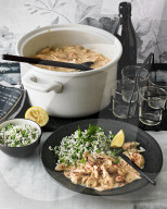 Hühnerfrikassee mit Erbsen-Reis, Chicken fricassee with pea rice