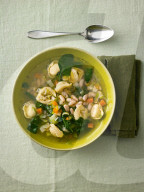 Bohneneintopf mit Tortellini, Stew with white Beans and Tortellini
