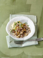 Pilz-Hackpfanne, Button Mushrooms with Minced Meat in a Cream Sauce 
