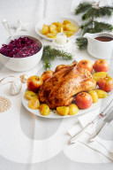 Ente mit Walnuss-Hefeteig-Füllung, Duck with walnut yeast dough filling