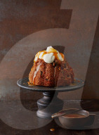 Scheiterhaufen-Pudding, Honey cake with whisky cream