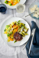 Rinderfilet mit Basilikum-Gnocchi, Beef fillet with basil gnocchi