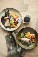 Grünkohl mit Räuchermakrele, Kale with smoked mackerel