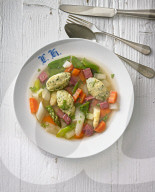 Rindfleischeintopf mit Frühlingsgemüse und Kräuterklößchen, Beef Stew with Vegetables and Polanta Dumplings