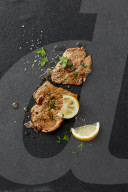 Schnitzel mit Zitrone, Schnitzel with lemon