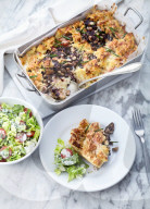 Herzhafter Brotpudding mit Pilzen und Radicchio, Hearty bread pudding with mushrooms and radicchio