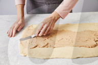 Step Nuss-Karamell-Schnecken, Step Nut and Caramel cake