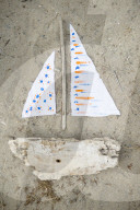 Do it yourself: Toy Sailboat made of Canvas and Flotsam