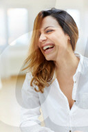  Woman wearing a white Shirt 