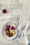 Rehruecken in Nusskruste und Bratapfel mit Calvadoskraut, Saddle of Venison with Nut Crust and Roast Apple