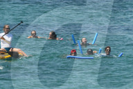 PEOPLE - Sylvester Stallone schippert mit seinen Kids in SŸdfrankreich herum