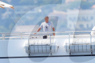 PEOPLE - Sylvester Stallone schippert mit seinen Kids in SŸdfrankreich herum