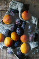 Zutaten Goldener Hirseauflauf mit Steinobst, Ingredient Golden millet casserole with stone fruit