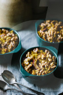 Goldener Hirseauflauf mit Steinobst, Golden millet casserole with stone fruit