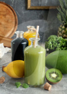 Drei Superfodd Smoothies, Three delicious superfood smoothies