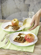 Gewürzwaffeln mit Bratapfel, Seasoning Waffles with Roast Apple