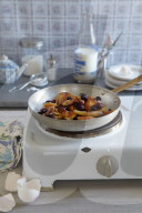 Kaiserschmarren mit Blaubeeren und Puderzucker, Kaiserschmarrn with Blueberries and Icing Sugar