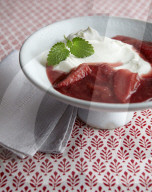 Erdbeerkompott mit Sahne, Stewed Strawberries