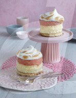 Rhabarber-Torte mit Baiser, Rhubarb Pie with Meringue 