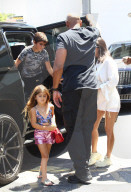 PEOPLE - Klein Penelope Kardashian ist eine wahre Fashionista