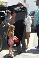 PEOPLE - Klein Penelope Kardashian ist eine wahre Fashionista