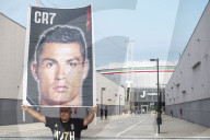 NEWS - Fussballstar Cristiano Ronaldo in Turin empfangen