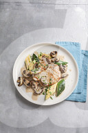 Kotelett mit Zucchini-Pilz-Gemüse, Pork Chops with Zucchini and Mushrooms 