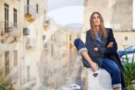 French Look: Smart casual dressed Woman 