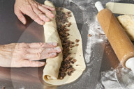 Step 3, Gefüllte Hefeschnecken, Step3, Stuffed Yeast Buns, Rolling in
