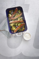 Bratwurst aus dem Ofen, Bratwurst with Broccoli