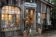 Antiquities Shop "Emma Emmelie"
