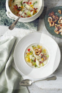 Spargeleintopf mit Aal und Calamari, Asparagus stew with eel and calamari