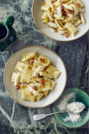Pasta mit Spargel-Carbonara, Pasta with asparagus carbonara