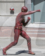 PEOPLE - Grant Gustin bei Dreharbeiten zu The Flash - Staffel 5 in Vancouver 