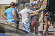 PEOPLE - Grant Gustin bei Dreharbeiten zu The Flash - Staffel 5 in Vancouver 