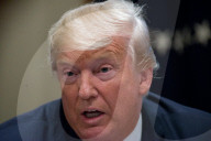 NEWS - Washington: Trump versucht sich zu erklären