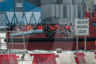 NEWS - Spanien: Gerettete Mittelmeer- Flüchtlinge in Granada gelandet