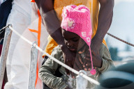 NEWS - Spanien: Gerettete Mittelmeer- Flüchtlinge in Granada gelandet