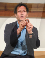 PORTRAIT - Monty Don 