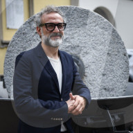PORTRAIT - Massimo Bottura Koch Küchenchef Chef