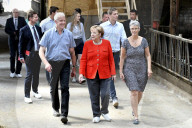 NEWS - Angela Merkel besucht eine Milchfarm in Nienborstel